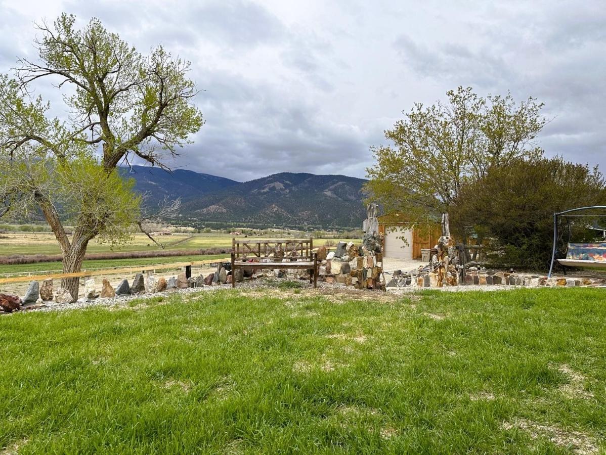 Private Retreat On Working Horse And Cattle Ranch Villa Salida Exteriör bild